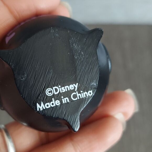 Disney Hocus Pocus Sarah Mini Snow Globe - Picture 3 of 4